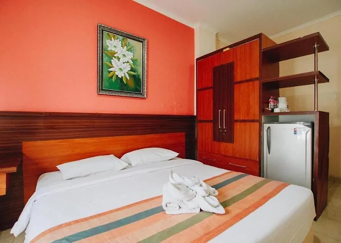 Pineapple Mansion Hotel Bonorejo